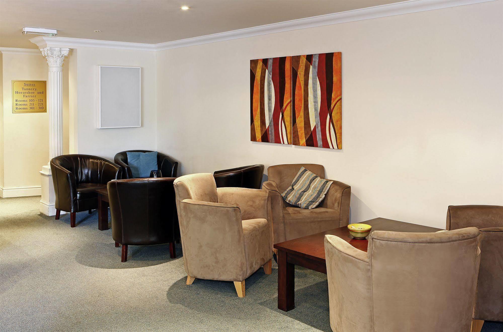 Stafford South Hatherton Hotel Penkridge Buitenkant foto