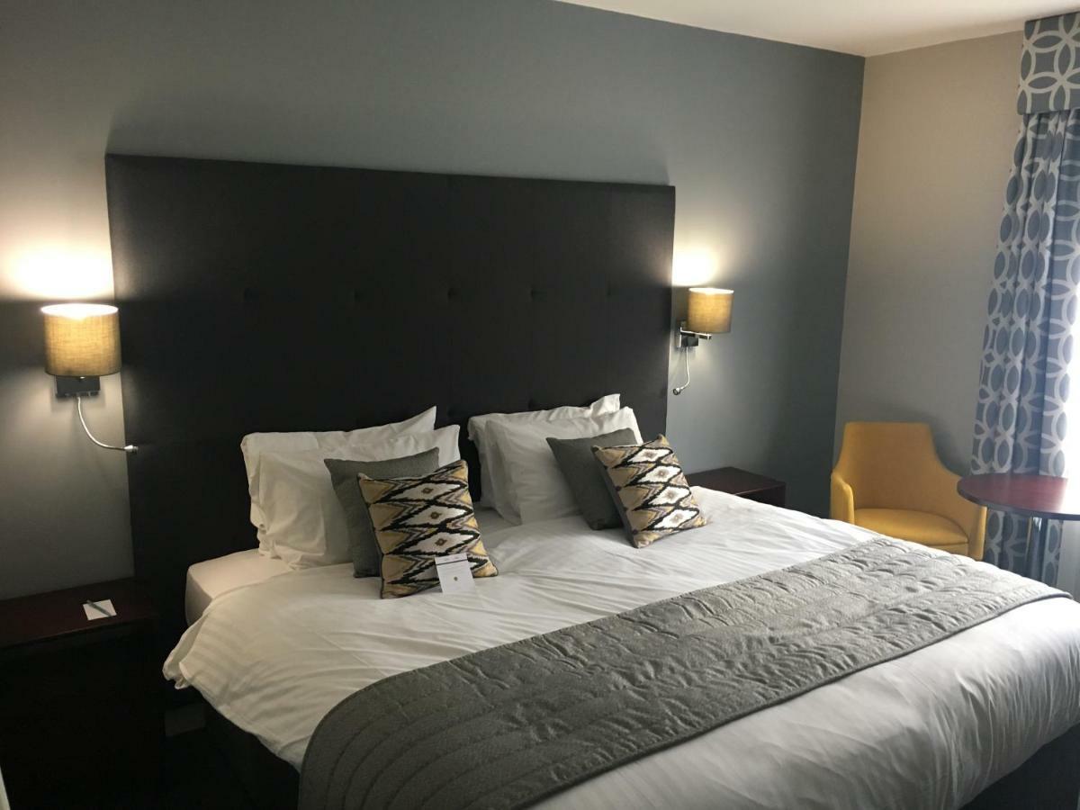 Stafford South Hatherton Hotel Penkridge Buitenkant foto