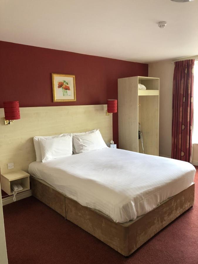 Stafford South Hatherton Hotel Penkridge Buitenkant foto